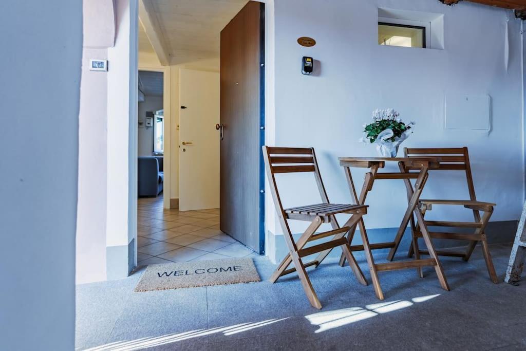 Appartamento I Tetti Rossi - City Center Pinerolo Bagian luar foto